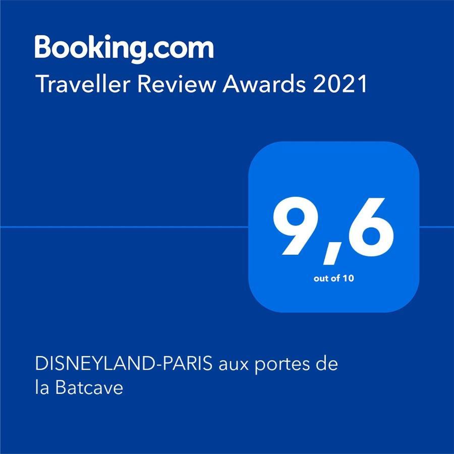 Disneyland-Paris Aux Portes De La Batcave Бюссі-Сен-Жорж Екстер'єр фото
