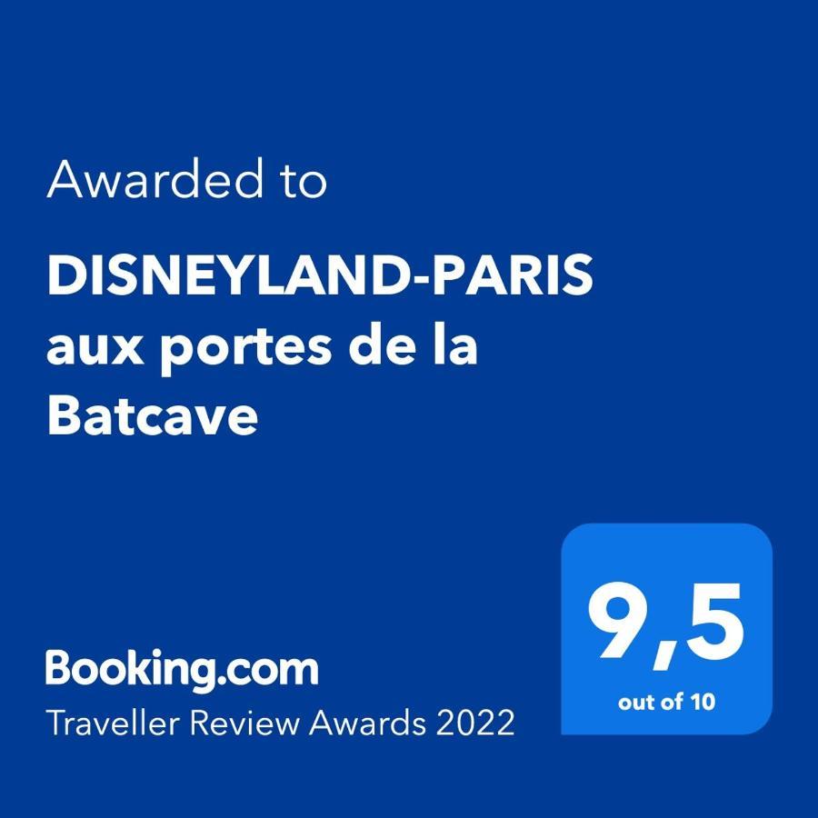 Disneyland-Paris Aux Portes De La Batcave Бюссі-Сен-Жорж Екстер'єр фото